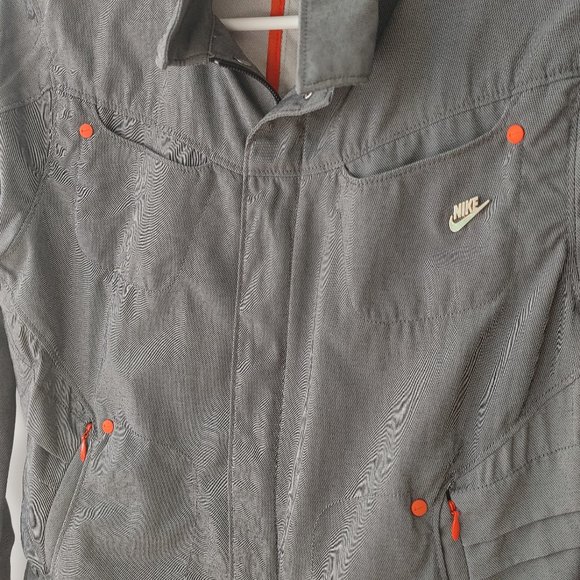 Nike Activewear Jacket & Crop Pant Set - Picture 7 of 9